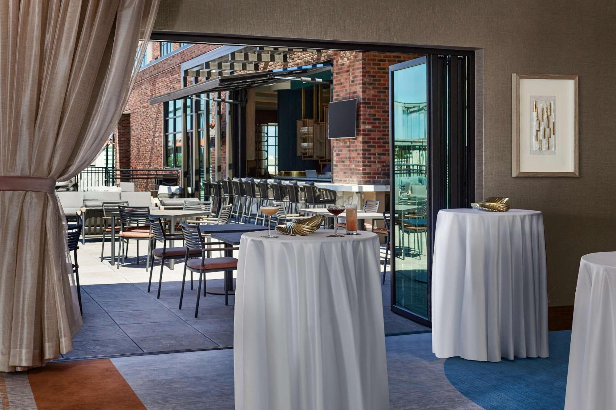 Lively On Oak City, Tapestry By Hilton 4* Oklahoma City
